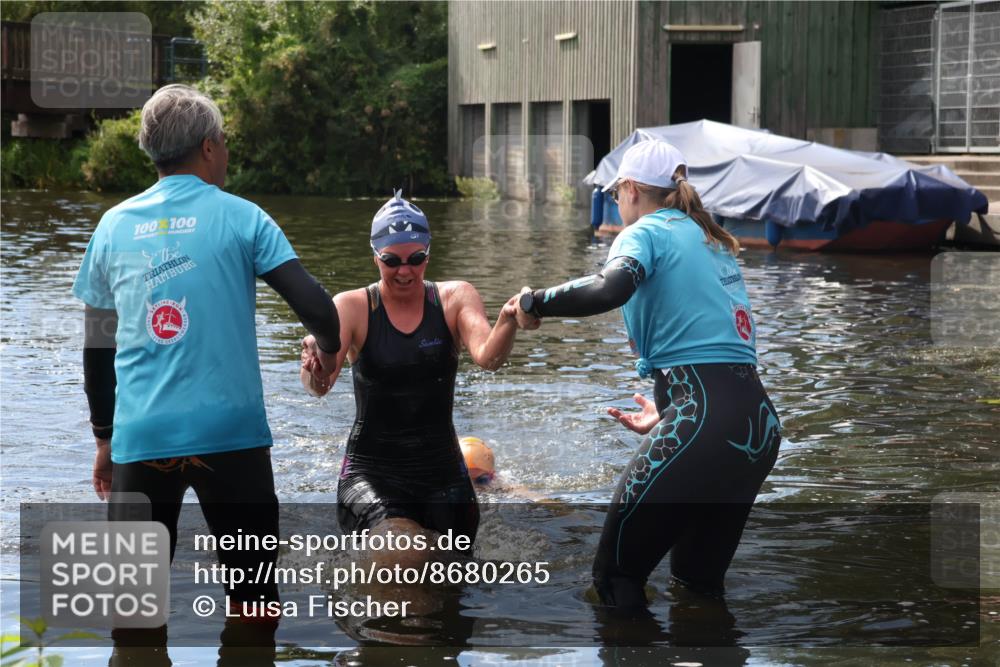 31.08.2025 - Elbe Triathlon Hamburg Luisa Fischer http://msf.ph/oto/8680265 31.08.2025 14:37:14 Schwimmen  meine-sportfotos.de