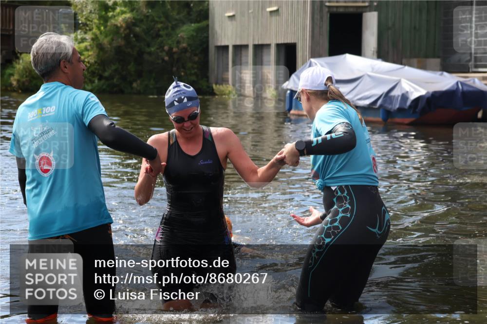 31.08.2025 - Elbe Triathlon Hamburg Luisa Fischer http://msf.ph/oto/8680267 31.08.2025 14:37:14 Schwimmen  meine-sportfotos.de