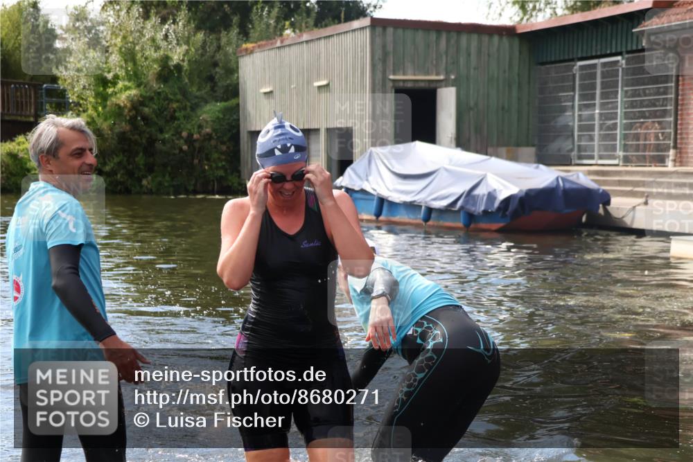 31.08.2025 - Elbe Triathlon Hamburg Luisa Fischer http://msf.ph/oto/8680271 31.08.2025 14:37:15 Schwimmen  meine-sportfotos.de