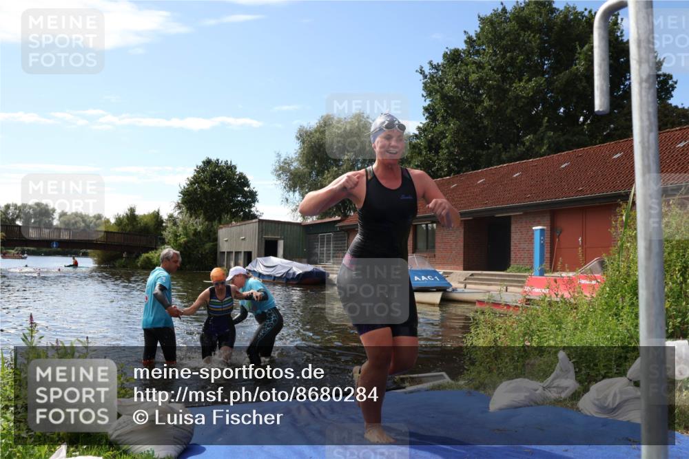 31.08.2025 - Elbe Triathlon Hamburg Luisa Fischer http://msf.ph/oto/8680284 31.08.2025 14:37:17 Schwimmen  meine-sportfotos.de
