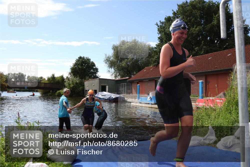 31.08.2025 - Elbe Triathlon Hamburg Luisa Fischer http://msf.ph/oto/8680285 31.08.2025 14:37:18 Schwimmen  meine-sportfotos.de