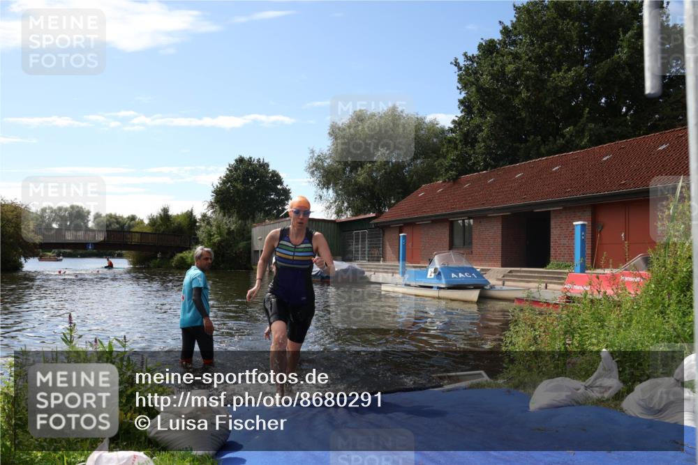 31.08.2025 - Elbe Triathlon Hamburg Luisa Fischer http://msf.ph/oto/8680291 31.08.2025 14:37:19 Schwimmen  meine-sportfotos.de