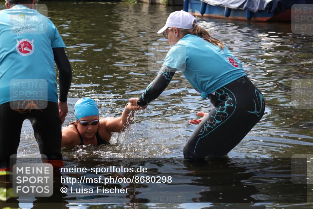 31.08.2025 - Elbe Triathlon Hamburg Luisa Fischer http://msf.ph/oto/8680298 31.08.2025 14:37:54 Schwimmen  meine-sportfotos.de