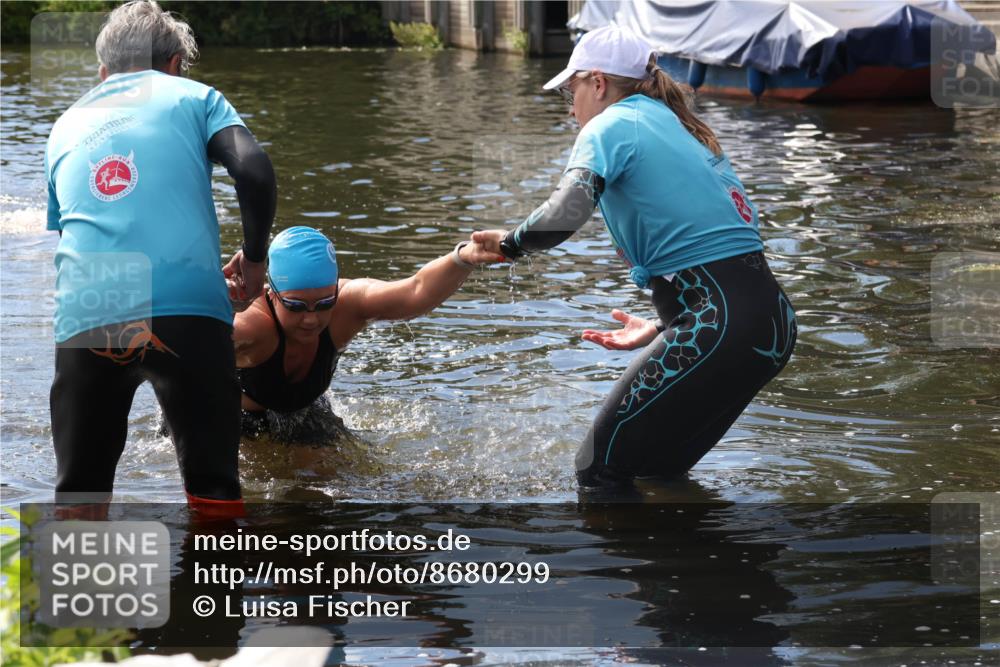31.08.2025 - Elbe Triathlon Hamburg Luisa Fischer http://msf.ph/oto/8680299 31.08.2025 14:37:54 Schwimmen  meine-sportfotos.de
