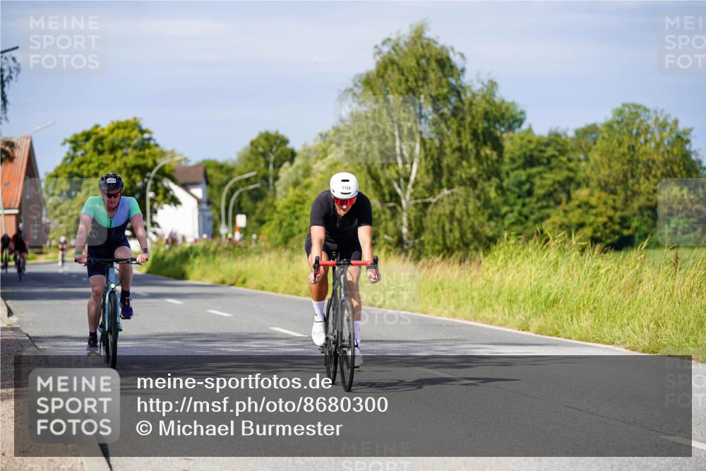 31.08.2025 - Elbe Triathlon Hamburg Michael Burmester http://msf.ph/oto/8680300 31.08.2025 10:42:45 Radfahren 1013, 1074, 1154 meine-sportfotos.de