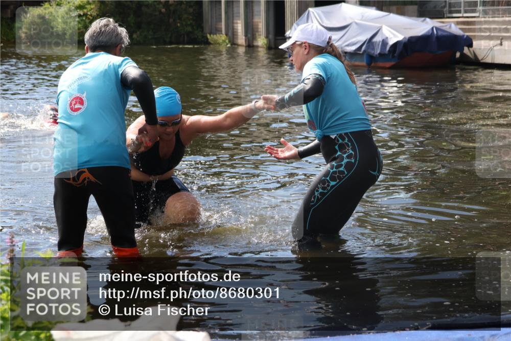 31.08.2025 - Elbe Triathlon Hamburg Luisa Fischer http://msf.ph/oto/8680301 31.08.2025 14:37:55 Schwimmen  meine-sportfotos.de