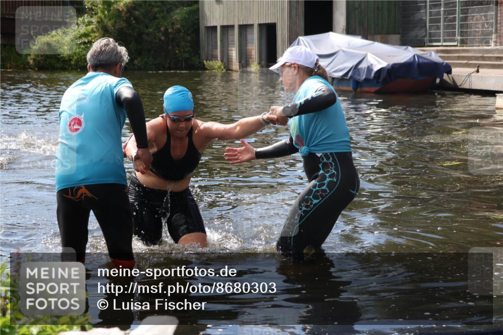 31.08.2025 - Elbe Triathlon Hamburg Luisa Fischer http://msf.ph/oto/8680303 31.08.2025 14:37:55 Schwimmen  meine-sportfotos.de