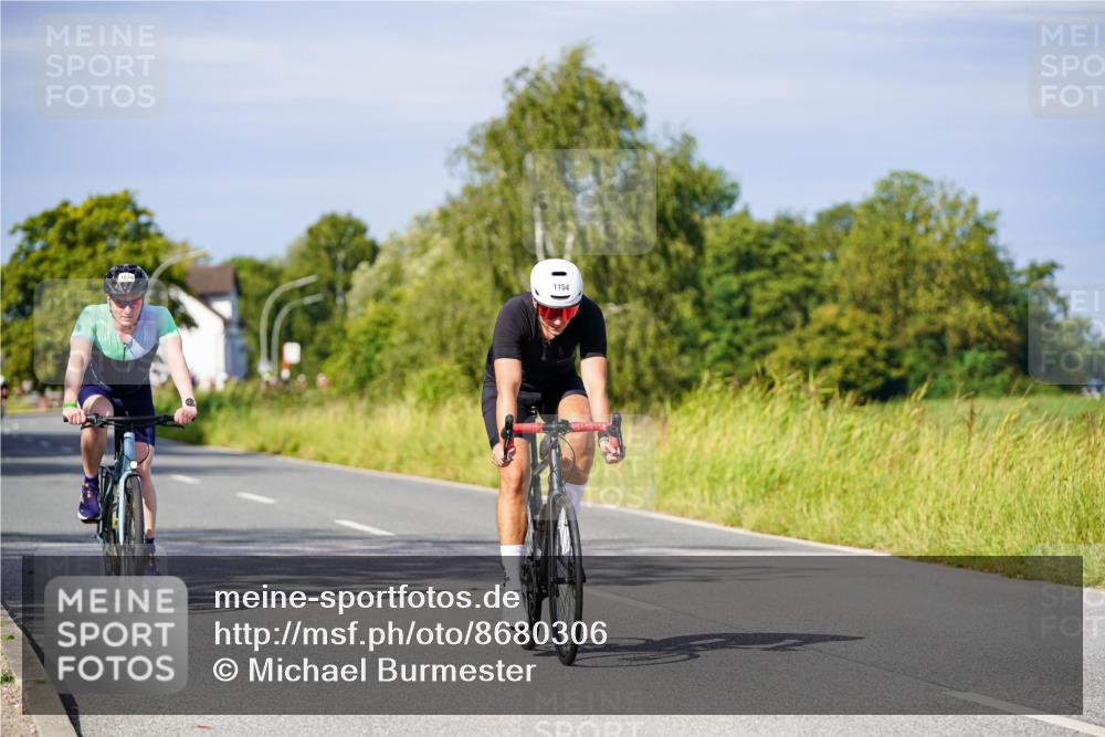 31.08.2025 - Elbe Triathlon Hamburg Michael Burmester http://msf.ph/oto/8680306 31.08.2025 10:42:45 Radfahren 1013, 1074, 1154 meine-sportfotos.de