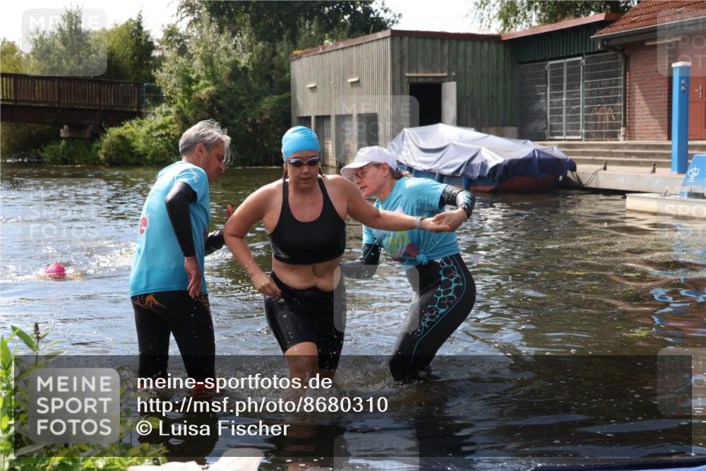31.08.2025 - Elbe Triathlon Hamburg Luisa Fischer http://msf.ph/oto/8680310 31.08.2025 14:37:56 Schwimmen  meine-sportfotos.de