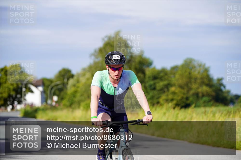 31.08.2025 - Elbe Triathlon Hamburg Michael Burmester http://msf.ph/oto/8680312 31.08.2025 10:42:47 Radfahren 1074, 1154, 1281 meine-sportfotos.de