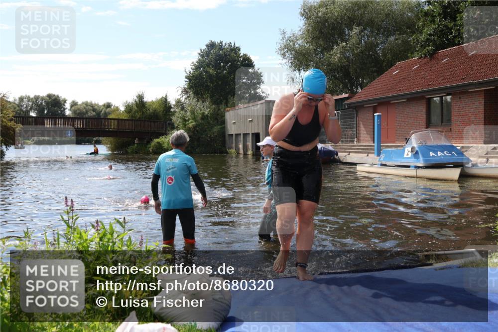 31.08.2025 - Elbe Triathlon Hamburg Luisa Fischer http://msf.ph/oto/8680320 31.08.2025 14:37:58 Schwimmen  meine-sportfotos.de
