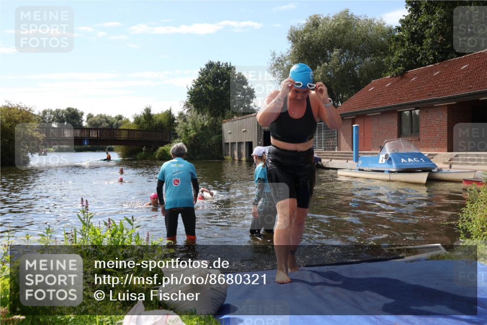 31.08.2025 - Elbe Triathlon Hamburg Luisa Fischer http://msf.ph/oto/8680321 31.08.2025 14:37:58 Schwimmen  meine-sportfotos.de