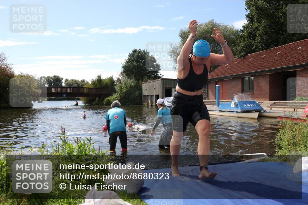 31.08.2025 - Elbe Triathlon Hamburg Luisa Fischer http://msf.ph/oto/8680323 31.08.2025 14:37:59 Schwimmen  meine-sportfotos.de