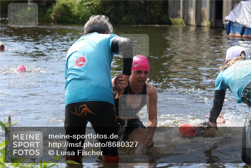 31.08.2025 - Elbe Triathlon Hamburg Luisa Fischer http://msf.ph/oto/8680327 31.08.2025 14:38:04 Schwimmen  meine-sportfotos.de
