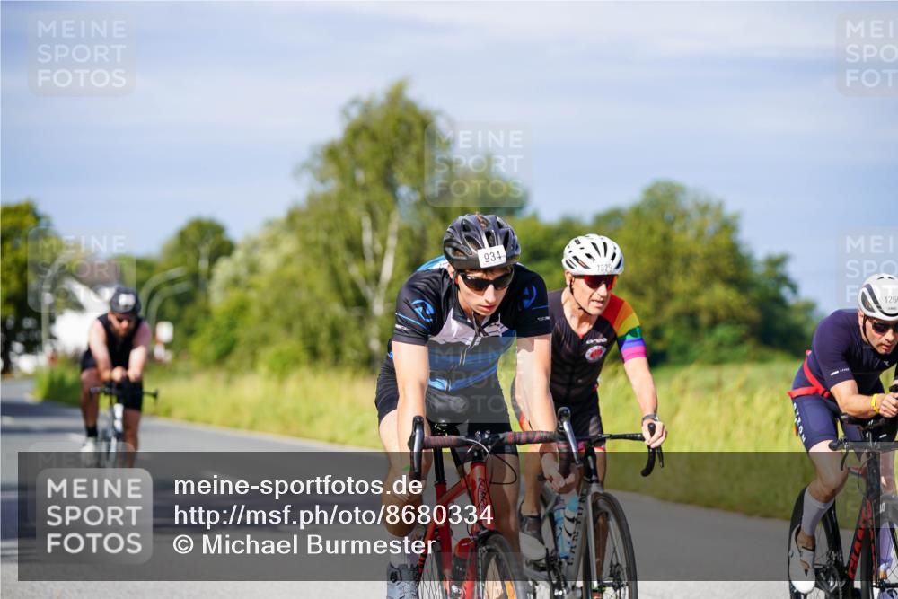 31.08.2025 - Elbe Triathlon Hamburg Michael Burmester http://msf.ph/oto/8680334 31.08.2025 10:42:56 Radfahren 934, 991, 1098, 1266, 1281, 1329 meine-sportfotos.de