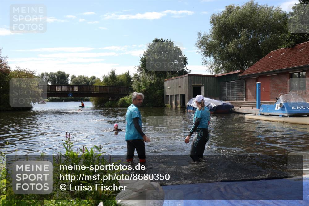 31.08.2025 - Elbe Triathlon Hamburg Luisa Fischer http://msf.ph/oto/8680350 31.08.2025 14:38:08 Schwimmen  meine-sportfotos.de