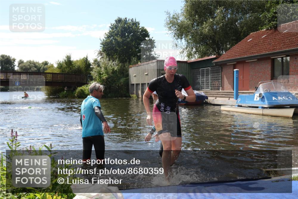 31.08.2025 - Elbe Triathlon Hamburg Luisa Fischer http://msf.ph/oto/8680359 31.08.2025 14:38:19 Schwimmen  meine-sportfotos.de