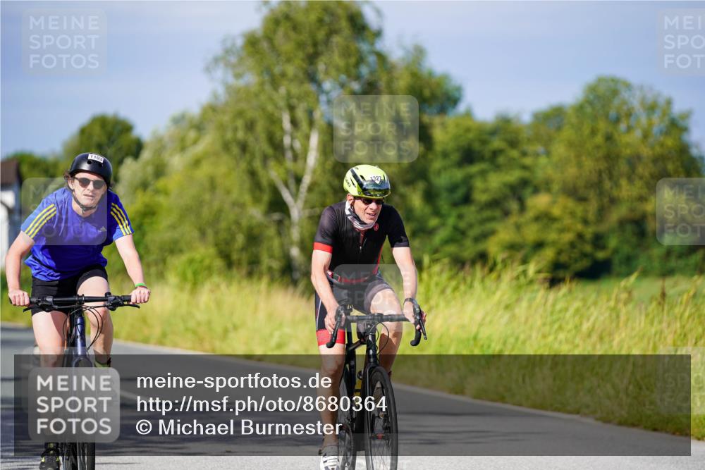 31.08.2025 - Elbe Triathlon Hamburg Michael Burmester http://msf.ph/oto/8680364 31.08.2025 10:43:08 Radfahren 806, 1010, 1103, 1196, 1280, 1299, 1327 meine-sportfotos.de