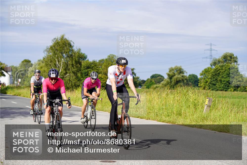 31.08.2025 - Elbe Triathlon Hamburg Michael Burmester http://msf.ph/oto/8680381 31.08.2025 10:43:10 Radfahren 806, 1010, 1020, 1103, 1196, 1280, 1299, 1327 meine-sportfotos.de