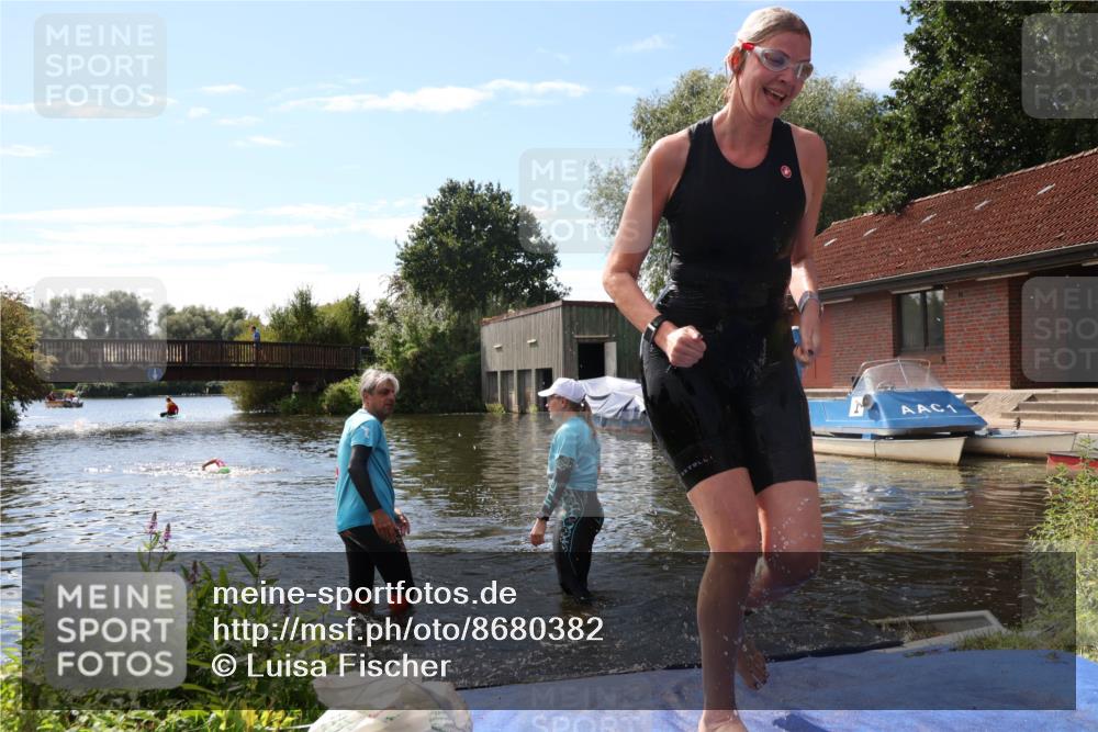 31.08.2025 - Elbe Triathlon Hamburg Luisa Fischer http://msf.ph/oto/8680382 31.08.2025 14:38:31 Schwimmen  meine-sportfotos.de