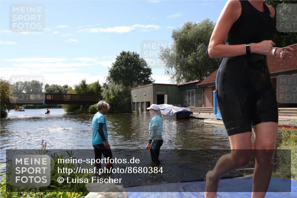 31.08.2025 - Elbe Triathlon Hamburg Luisa Fischer http://msf.ph/oto/8680384 31.08.2025 14:38:31 Schwimmen  meine-sportfotos.de