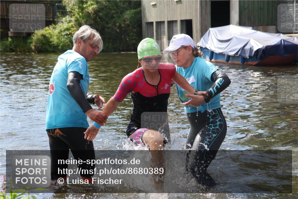 31.08.2025 - Elbe Triathlon Hamburg Luisa Fischer http://msf.ph/oto/8680389 31.08.2025 14:38:45 Schwimmen  meine-sportfotos.de