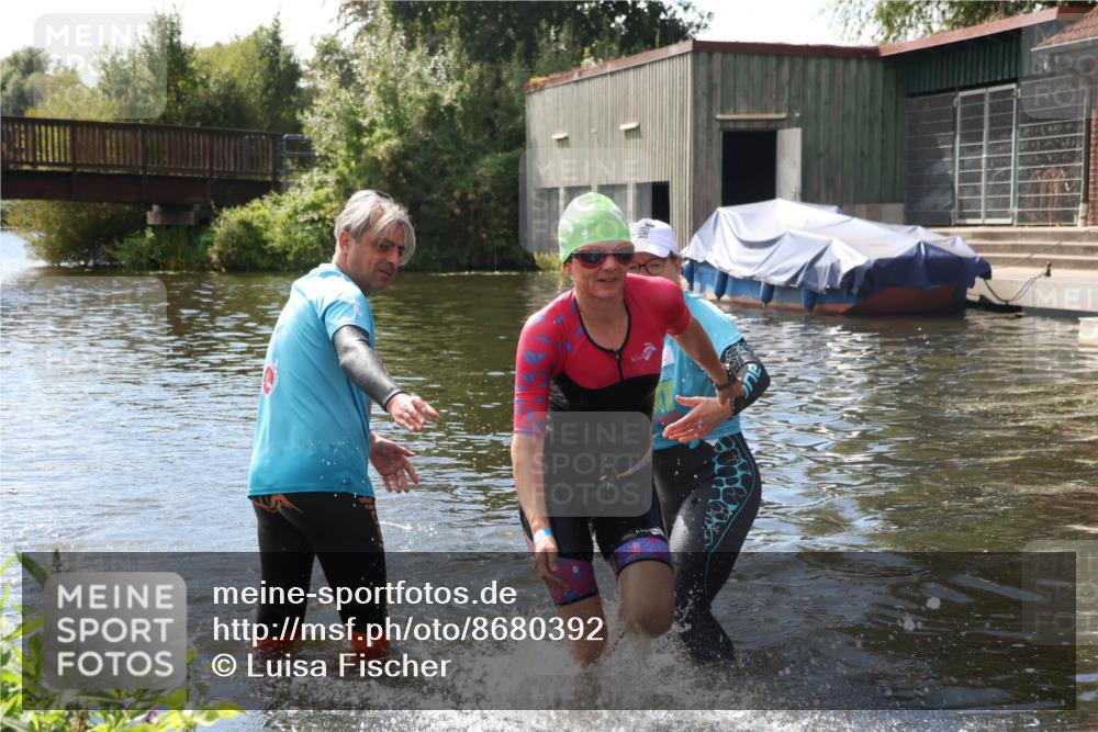 31.08.2025 - Elbe Triathlon Hamburg Luisa Fischer http://msf.ph/oto/8680392 31.08.2025 14:38:45 Schwimmen  meine-sportfotos.de