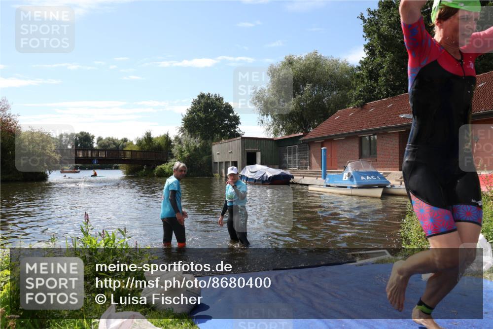 31.08.2025 - Elbe Triathlon Hamburg Luisa Fischer http://msf.ph/oto/8680400 31.08.2025 14:38:47 Schwimmen  meine-sportfotos.de