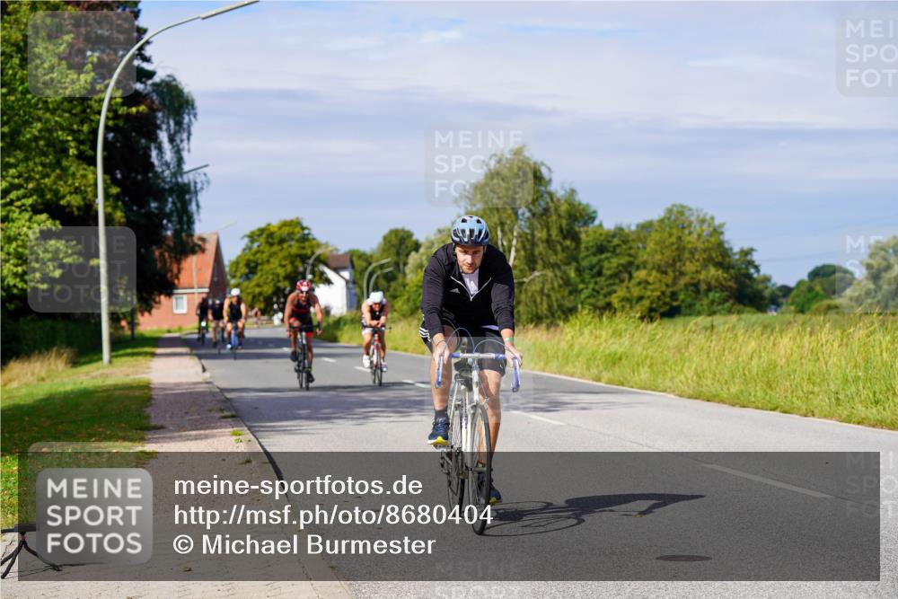 31.08.2025 - Elbe Triathlon Hamburg Michael Burmester http://msf.ph/oto/8680404 31.08.2025 10:43:16 Radfahren 958, 1020, 1180, 1196, 1302, 1310 meine-sportfotos.de