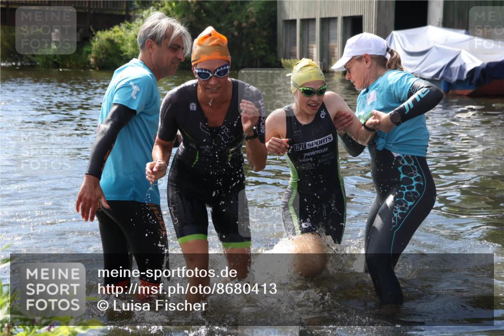 31.08.2025 - Elbe Triathlon Hamburg Luisa Fischer http://msf.ph/oto/8680413 31.08.2025 14:39:40 Schwimmen  meine-sportfotos.de