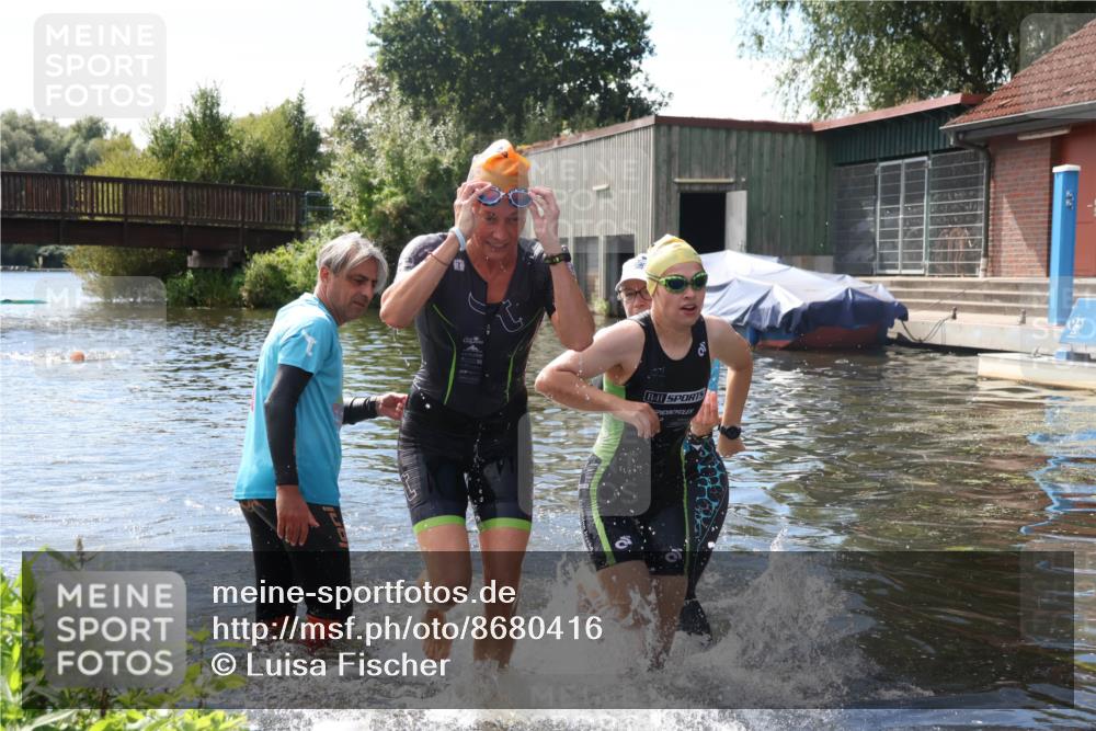 31.08.2025 - Elbe Triathlon Hamburg Luisa Fischer http://msf.ph/oto/8680416 31.08.2025 14:39:41 Schwimmen  meine-sportfotos.de