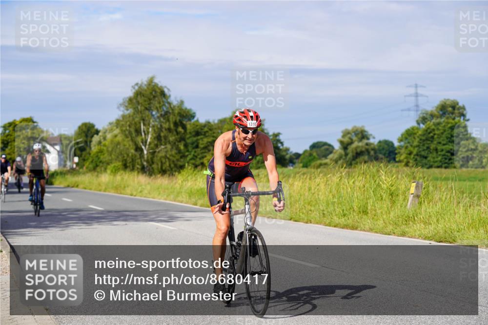 31.08.2025 - Elbe Triathlon Hamburg Michael Burmester http://msf.ph/oto/8680417 31.08.2025 10:43:18 Radfahren 958, 1020, 1108, 1180, 1248, 1302, 1310 meine-sportfotos.de