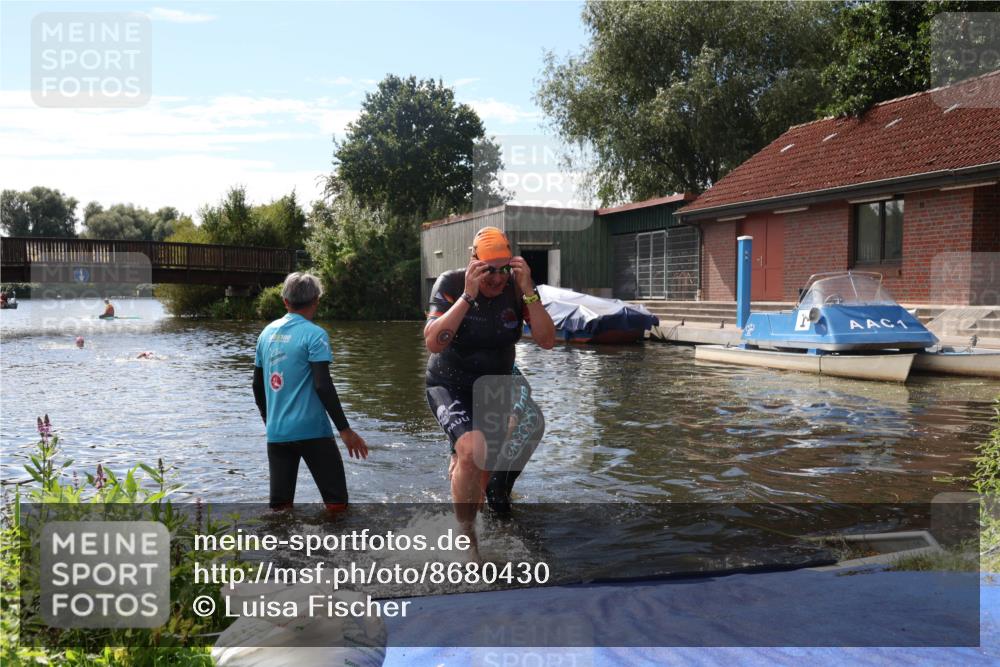 31.08.2025 - Elbe Triathlon Hamburg Luisa Fischer http://msf.ph/oto/8680430 31.08.2025 14:40:11 Schwimmen  meine-sportfotos.de