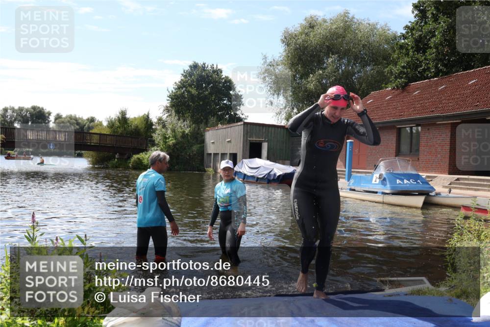 31.08.2025 - Elbe Triathlon Hamburg Luisa Fischer http://msf.ph/oto/8680445 31.08.2025 14:40:54 Schwimmen  meine-sportfotos.de