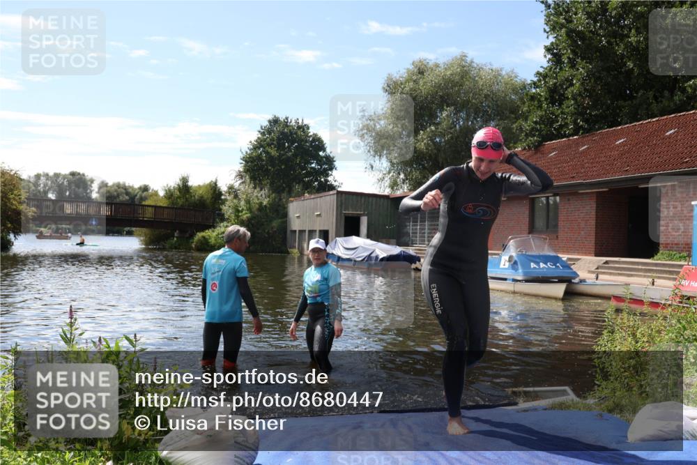 31.08.2025 - Elbe Triathlon Hamburg Luisa Fischer http://msf.ph/oto/8680447 31.08.2025 14:40:54 Schwimmen  meine-sportfotos.de