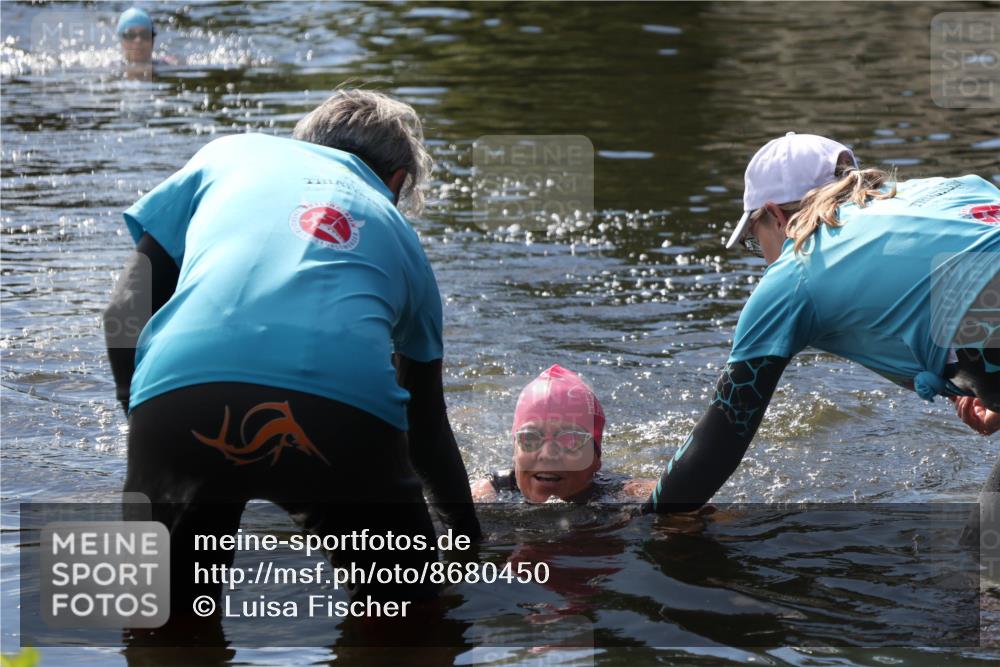 31.08.2025 - Elbe Triathlon Hamburg Luisa Fischer http://msf.ph/oto/8680450 31.08.2025 14:42:06 Schwimmen  meine-sportfotos.de