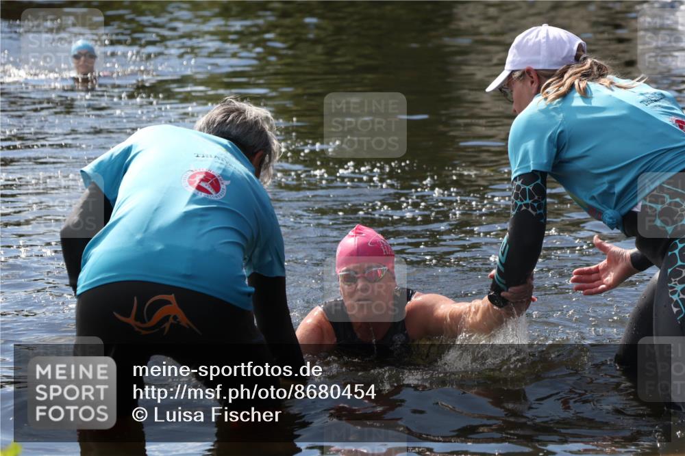 31.08.2025 - Elbe Triathlon Hamburg Luisa Fischer http://msf.ph/oto/8680454 31.08.2025 14:42:07 Schwimmen  meine-sportfotos.de
