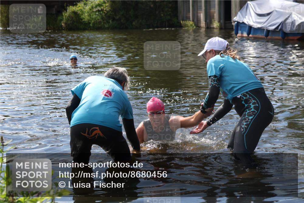 31.08.2025 - Elbe Triathlon Hamburg Luisa Fischer http://msf.ph/oto/8680456 31.08.2025 14:42:07 Schwimmen  meine-sportfotos.de