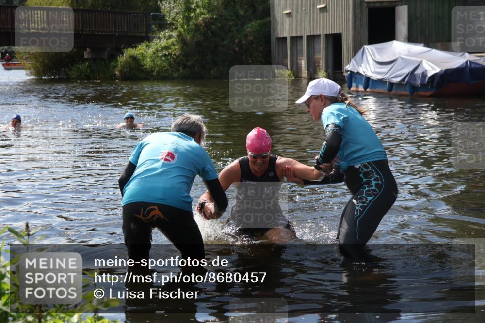 31.08.2025 - Elbe Triathlon Hamburg Luisa Fischer http://msf.ph/oto/8680457 31.08.2025 14:42:07 Schwimmen  meine-sportfotos.de