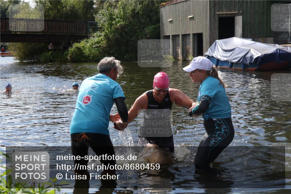 31.08.2025 - Elbe Triathlon Hamburg Luisa Fischer http://msf.ph/oto/8680459 31.08.2025 14:42:08 Schwimmen  meine-sportfotos.de