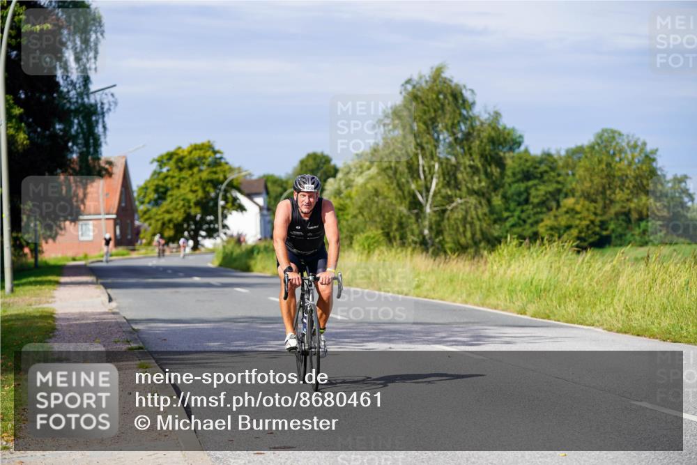 31.08.2025 - Elbe Triathlon Hamburg Michael Burmester http://msf.ph/oto/8680461 31.08.2025 10:43:34 Radfahren 1256 meine-sportfotos.de