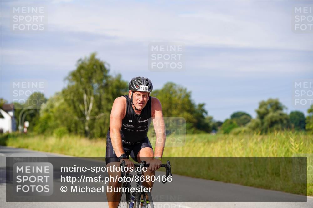 31.08.2025 - Elbe Triathlon Hamburg Michael Burmester http://msf.ph/oto/8680466 31.08.2025 10:43:35 Radfahren 1256 meine-sportfotos.de