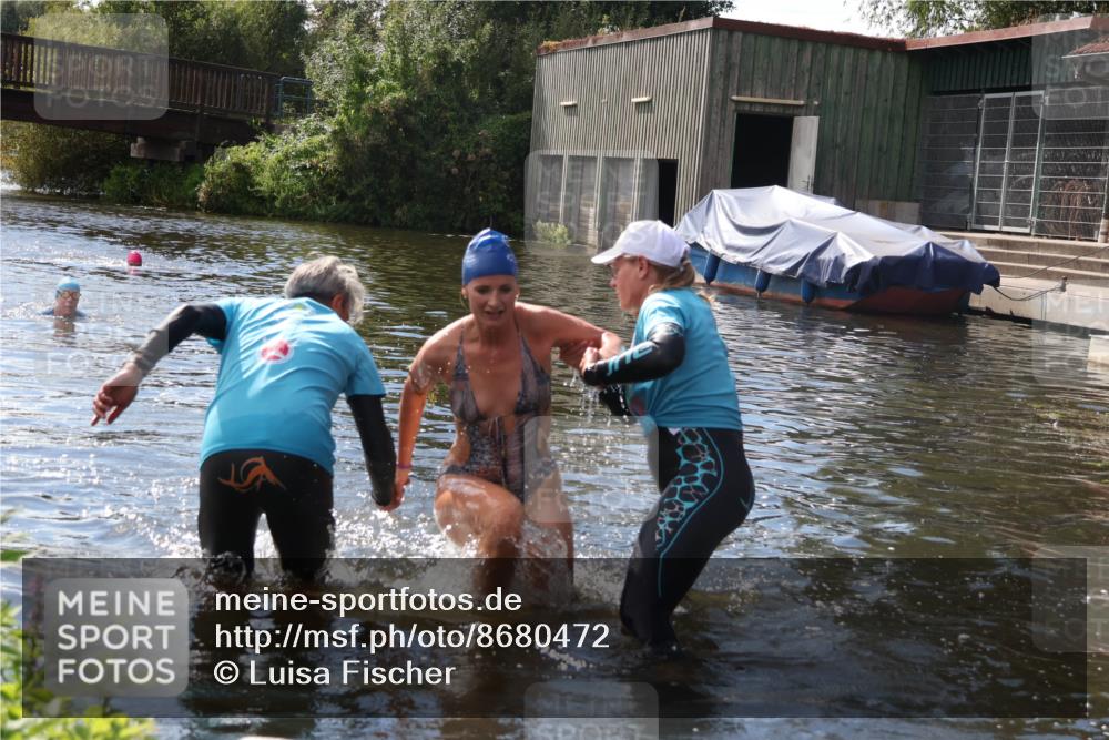 31.08.2025 - Elbe Triathlon Hamburg Luisa Fischer http://msf.ph/oto/8680472 31.08.2025 14:42:33 Schwimmen  meine-sportfotos.de