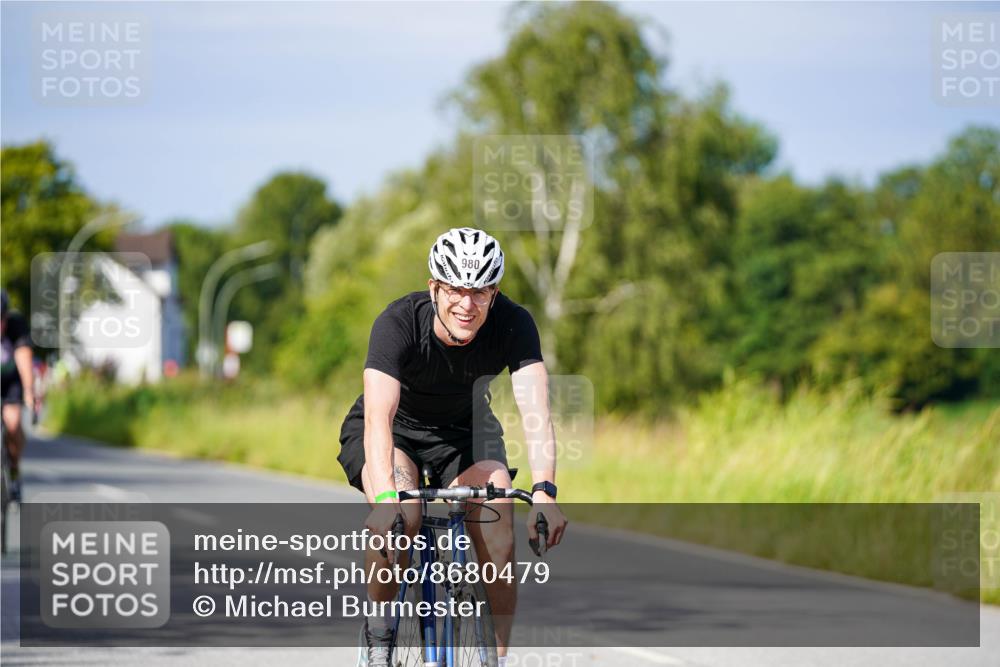31.08.2025 - Elbe Triathlon Hamburg Michael Burmester http://msf.ph/oto/8680479 31.08.2025 10:43:47 Radfahren 890, 980, 1121, 1202, 1344 meine-sportfotos.de