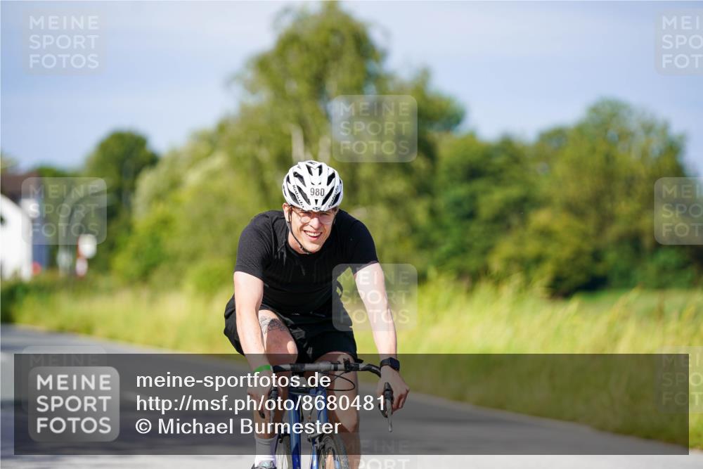 31.08.2025 - Elbe Triathlon Hamburg Michael Burmester http://msf.ph/oto/8680481 31.08.2025 10:43:47 Radfahren 890, 980, 1121, 1202, 1344 meine-sportfotos.de