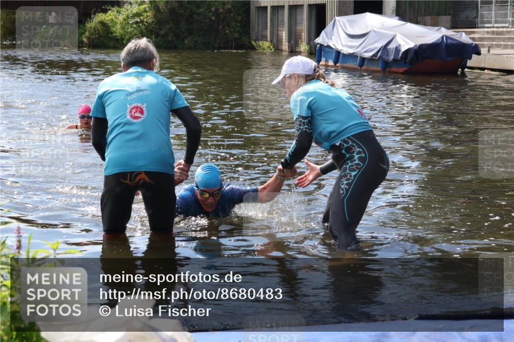 31.08.2025 - Elbe Triathlon Hamburg Luisa Fischer http://msf.ph/oto/8680483 31.08.2025 14:42:50 Schwimmen  meine-sportfotos.de