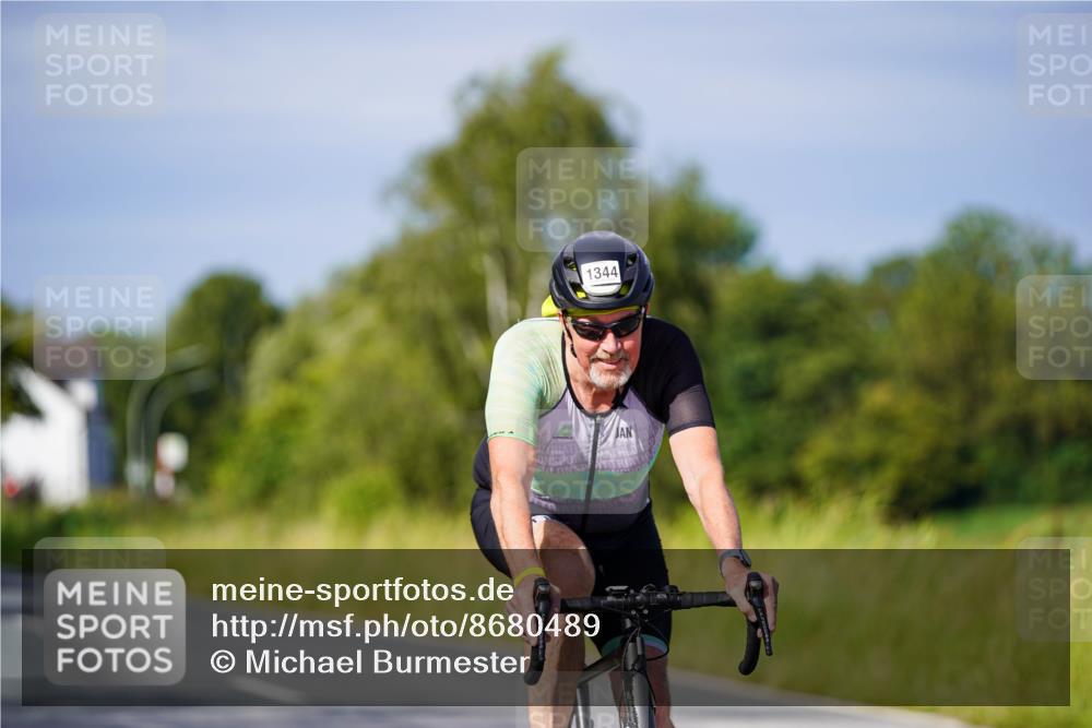 31.08.2025 - Elbe Triathlon Hamburg Michael Burmester http://msf.ph/oto/8680489 31.08.2025 10:43:49 Radfahren 890, 980, 1121, 1202, 1283, 1344 meine-sportfotos.de