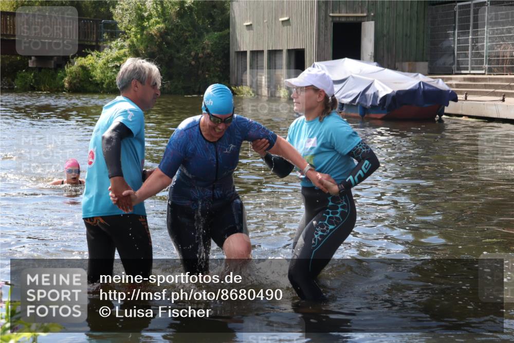 31.08.2025 - Elbe Triathlon Hamburg Luisa Fischer http://msf.ph/oto/8680490 31.08.2025 14:42:51 Schwimmen  meine-sportfotos.de