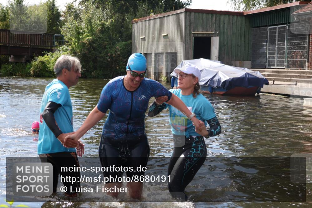 31.08.2025 - Elbe Triathlon Hamburg Luisa Fischer http://msf.ph/oto/8680491 31.08.2025 14:42:52 Schwimmen  meine-sportfotos.de