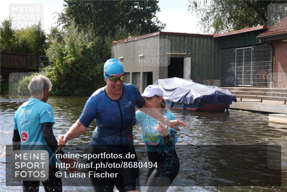 31.08.2025 - Elbe Triathlon Hamburg Luisa Fischer http://msf.ph/oto/8680494 31.08.2025 14:42:52 Schwimmen  meine-sportfotos.de